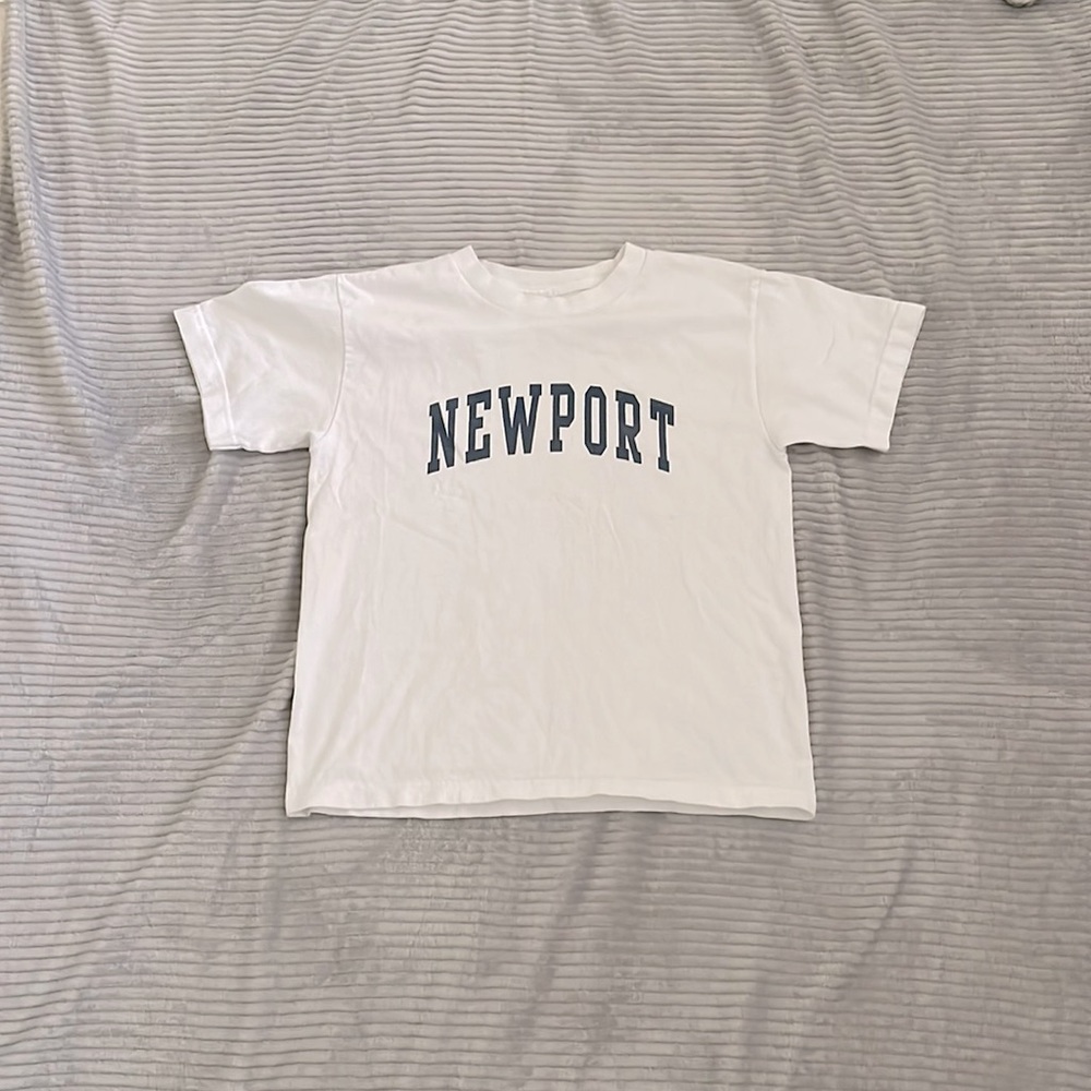 Newport cute size S PacSun short tee!